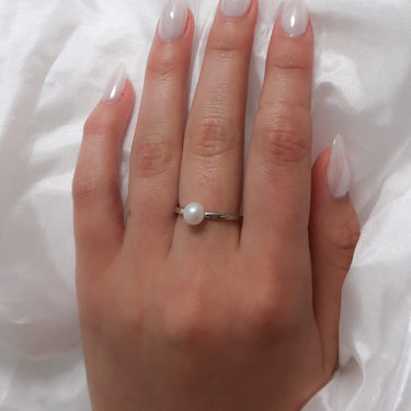 Silver Pearl Ring